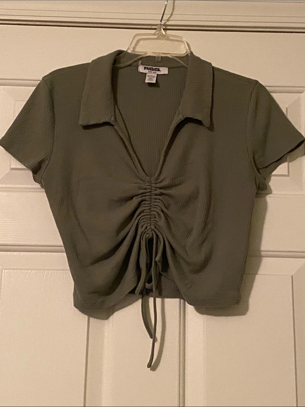 RSQ Olive Drawstring Ruched Collared Crop Top - small